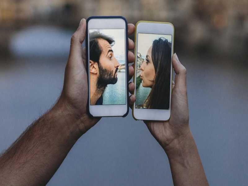 Cyberlove pada Remaja: Ketika Cinta Menembus Batas Digital!