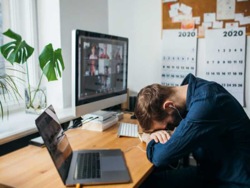 Fenomena 'Zoom Fatigue': Penyebab dan Cara Mengatasi Kelelahan dalam Menghadapi Virtual Meetings