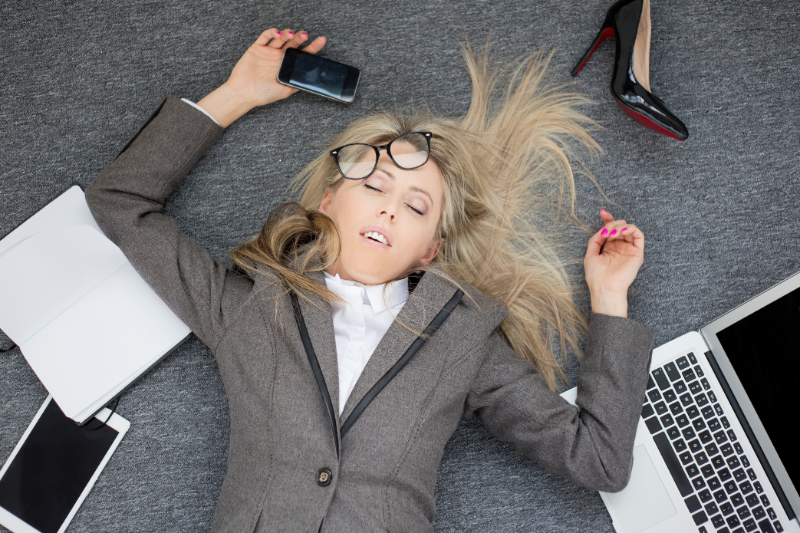 Workaholic Bukan Prestasi! Kenali 5 Tanda Anda Sedang Burnout